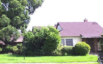 Building Photo - 800 N Adams St
