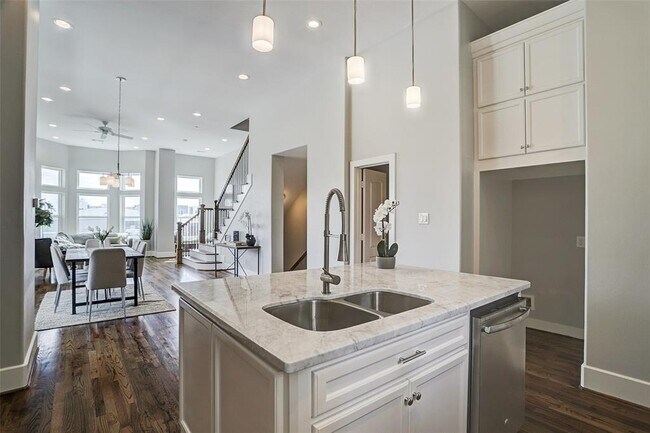 Building Photo - 2020 McGowen St