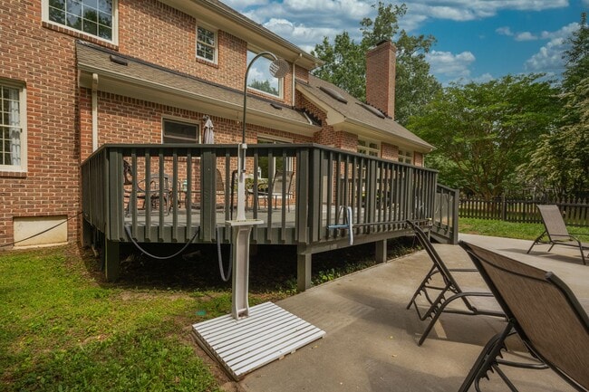 Building Photo - Immaculate Home In Gatling Point!