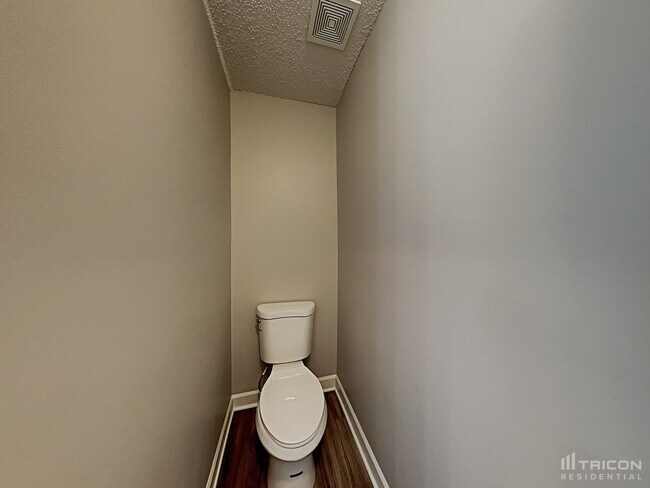 Building Photo - 2608 Misty Cove Pl NE