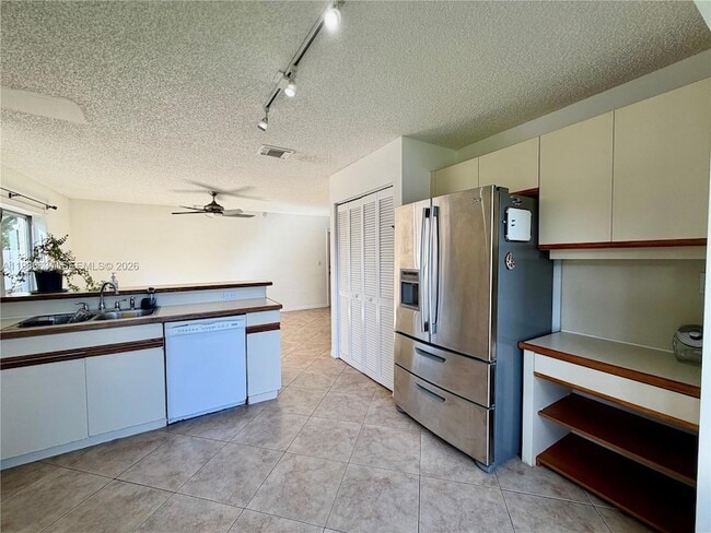 Building Photo - 12619 NW 11th Pl