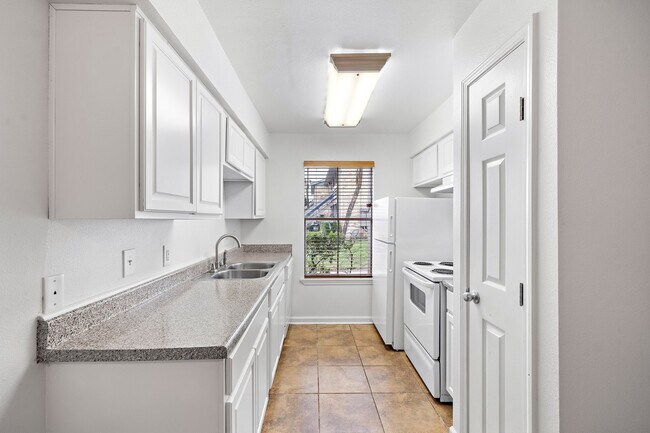 Building Photo - 2828 61st St
