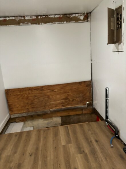 Building Photo - 707 N 12th Ave