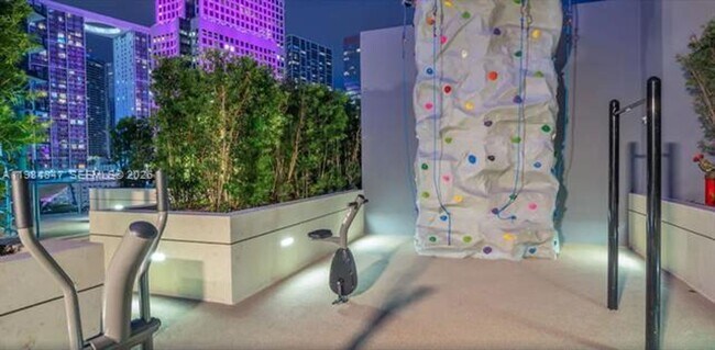 Building Photo - 801 S Miami Ave