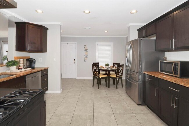 Building Photo - 7604 Sommerville Place Rd