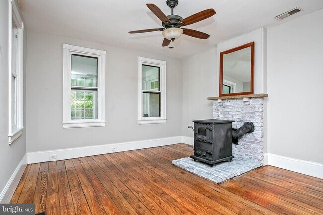 Building Photo - 208 S Atlantic Ave