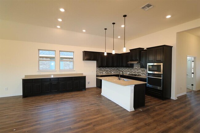 Building Photo - 3305 Amerigo Pl