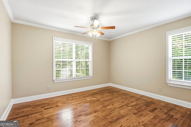 Building Photo - 728 Ridgefield Dr