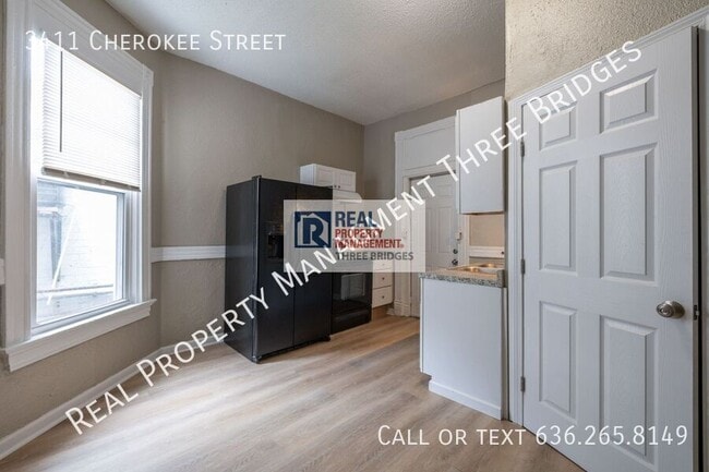 Building Photo - 3411 Cherokee St