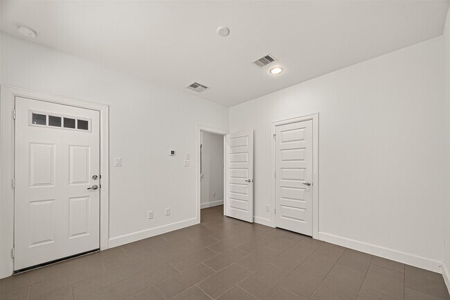 Building Photo - 1735 Eado Point Ln