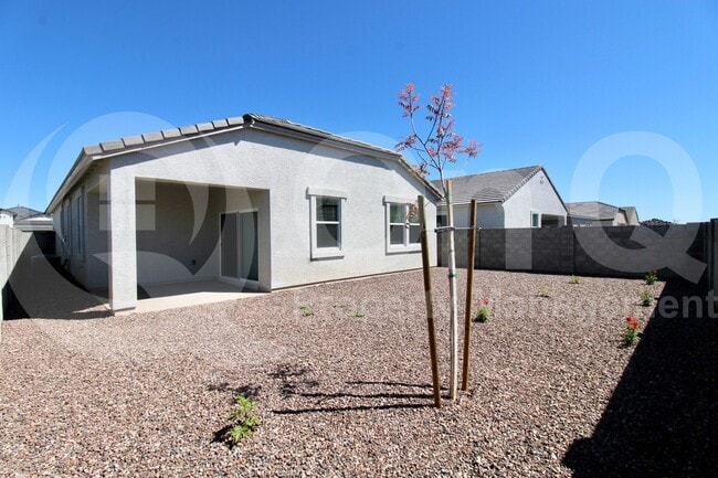 Building Photo - 18577 W Bronco Trl