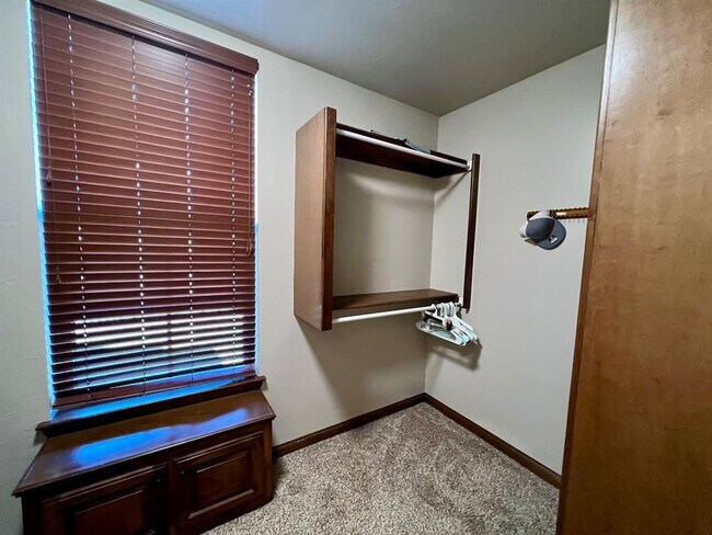 Building Photo - 11748 SW 25th Terrace