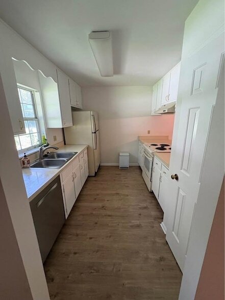 Building Photo - 960 Marys Dr