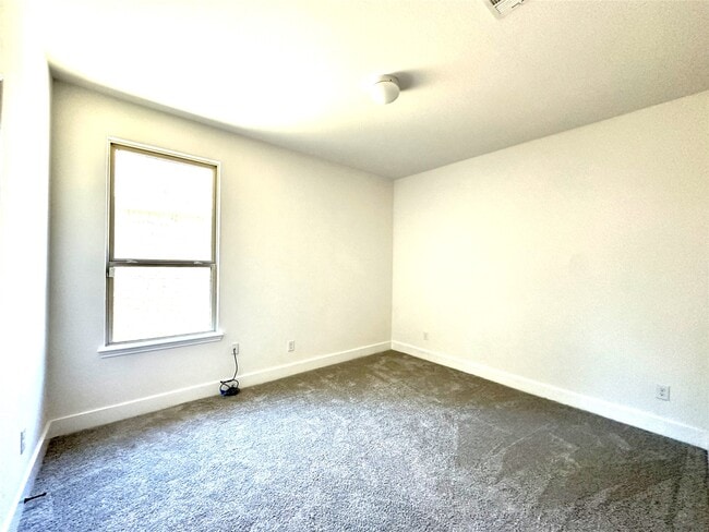 Building Photo - 14380 Zion Gate Crossing