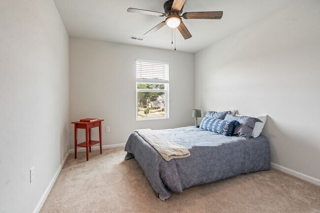 Building Photo - Furnished Pittsboro Rental Long or Mid Term Rental (60 Day minimum)