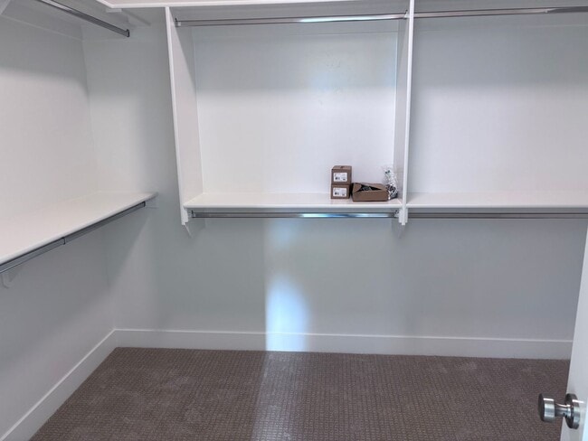 Building Photo - new single story 4 bed 3 bath with 3 car garage and community swimming pool