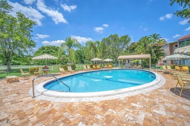 Building Photo - 8810 W McNab Rd