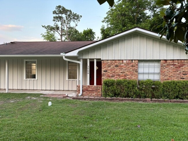 Building Photo - 3706 Galway Ln