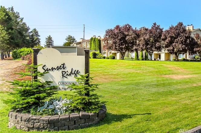 Building Photo - 1315 S Puget Dr