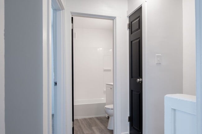 Building Photo - Stunning 3BR Townhouse located in Midland, PA!!