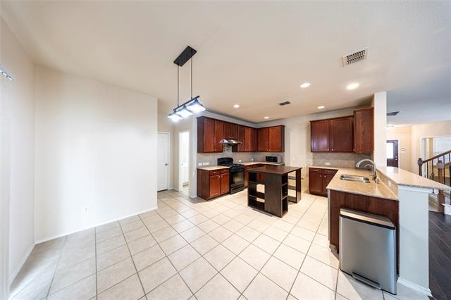 Building Photo - 5701 Quicksilver Dr