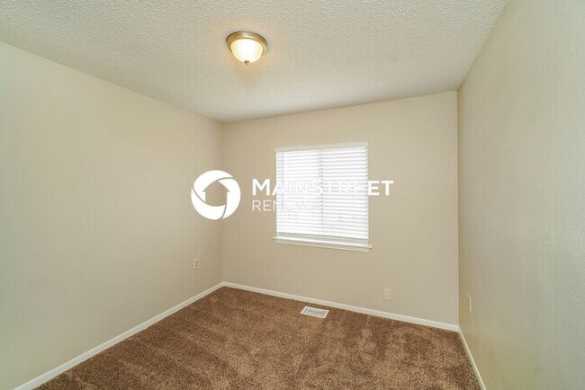 Building Photo - 3 Bedroom Pet-Friendly Home in San Antonio, TX with Main Street Renewal