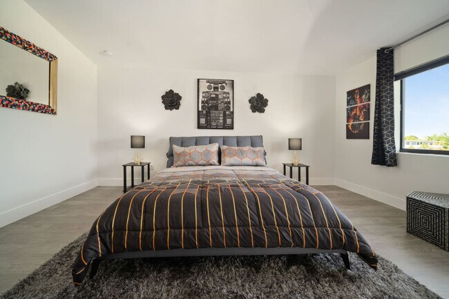 Building Photo - 3246 SW 44th St