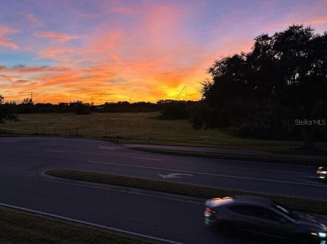 Building Photo - 1680 Houston St