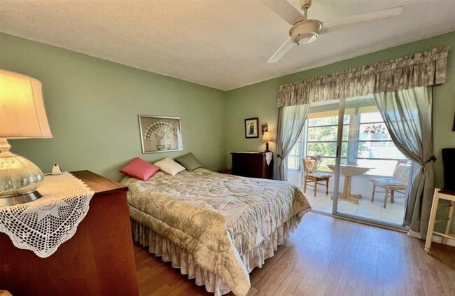 Building Photo - 39 Harwood B