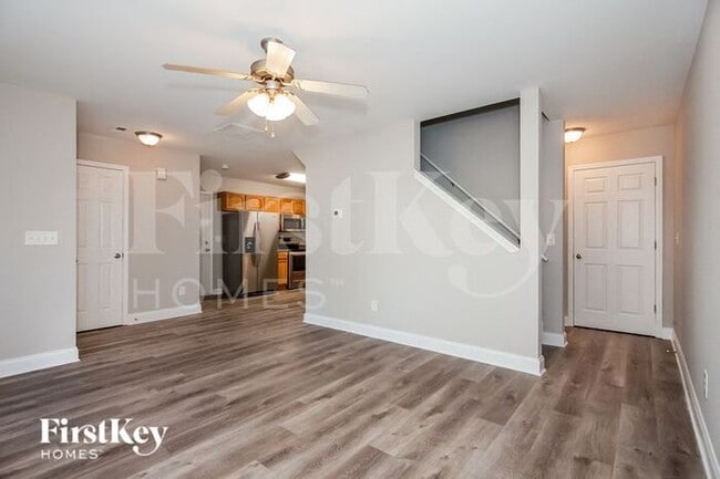 Building Photo - 2537 Terra Dr