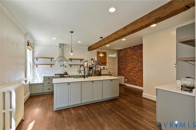 Building Photo - 18 N Allen Ave
