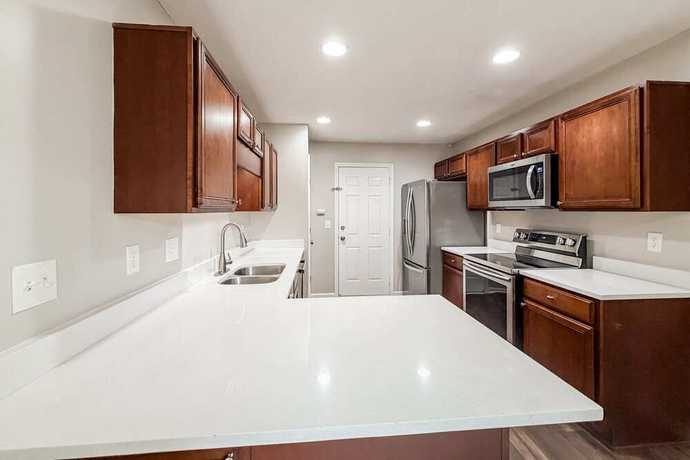Building Photo - 804 Birchmill Point N