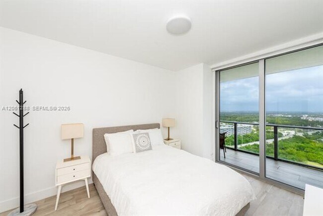Building Photo - 16385 Biscayne Blvd