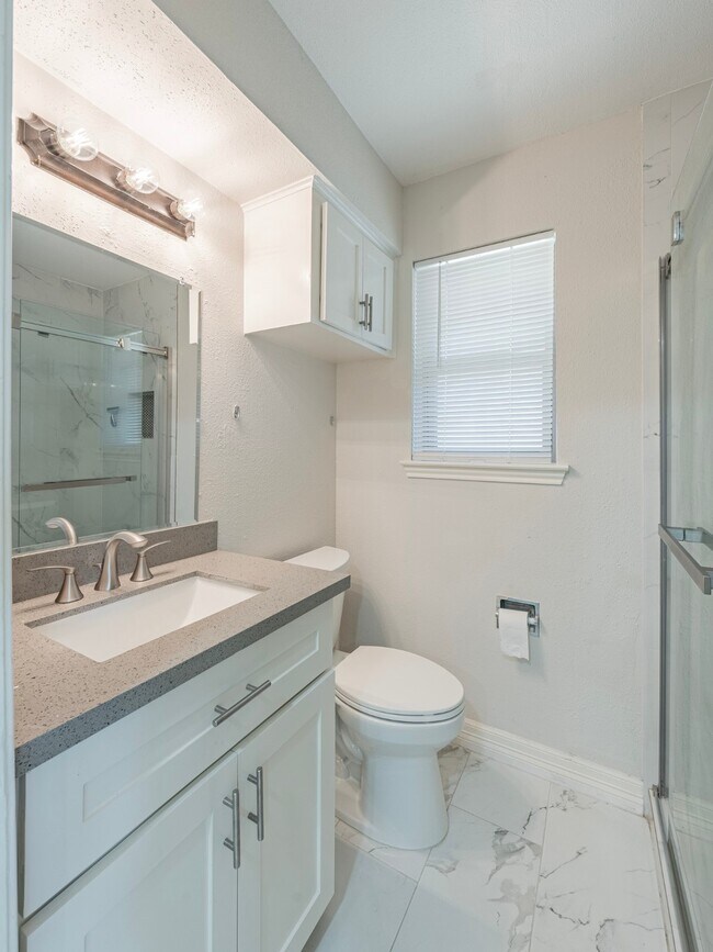 Building Photo - 3435 Gary Ln