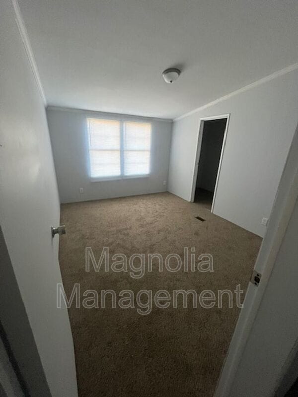 Building Photo - 116 Hawtree Creek Way