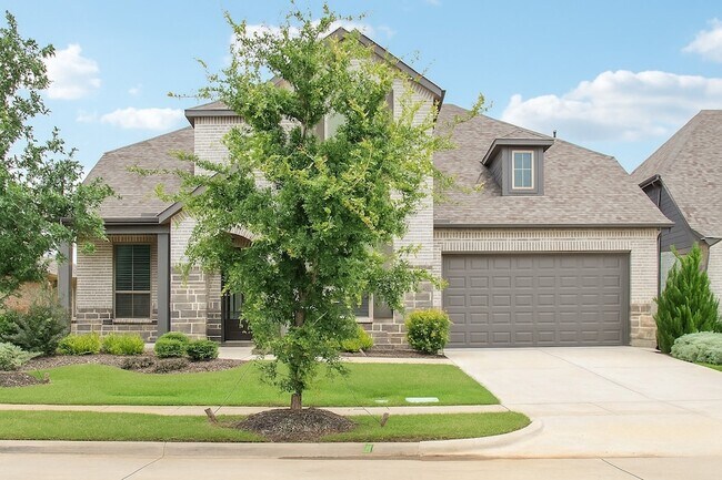 Building Photo - 1329 Stoneleigh Pl