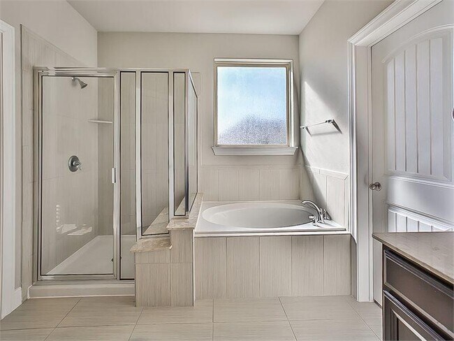 Building Photo - 15601 Cabrillo Way