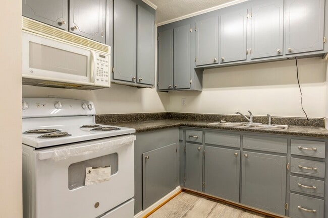 Building Photo - 223 Stribling Ave