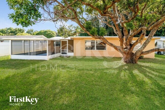 Building Photo - 2912 Puma Dr