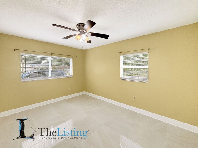 Building Photo - 5505 Hernandes Dr