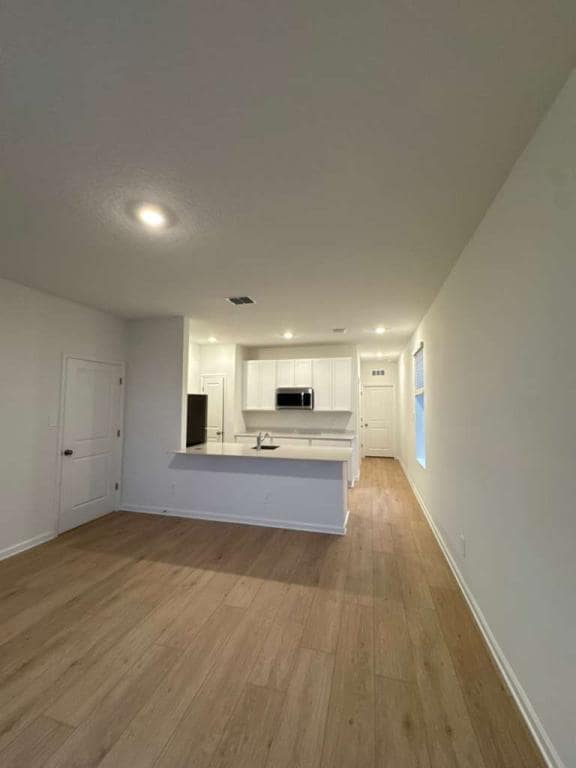 Building Photo - 4407 Vibernum Ave