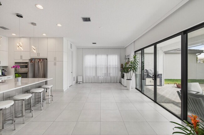 Building Photo - 17222 Blue Bayou Dr