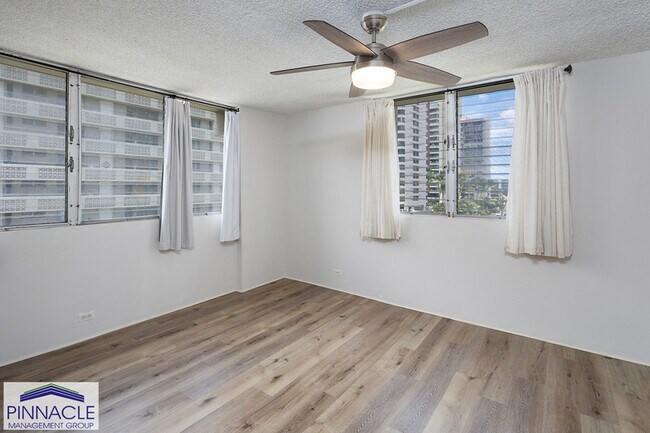 Building Photo - 2637 Kuilei St