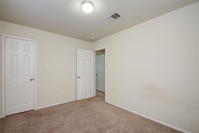 Building Photo - 1434 Daffodil Rd