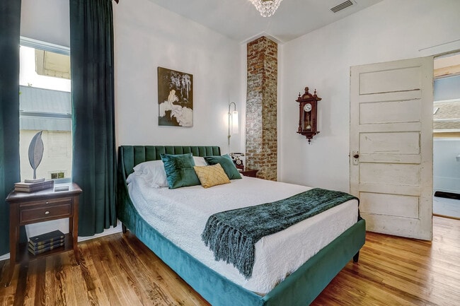 Building Photo - 20 M L King Ave