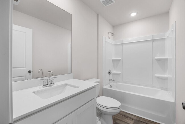 Building Photo - New constructed 5 bed 3 Bath Inman SC