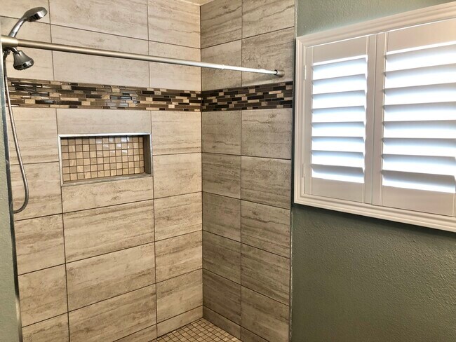 Building Photo - 68180 Calle Azteca