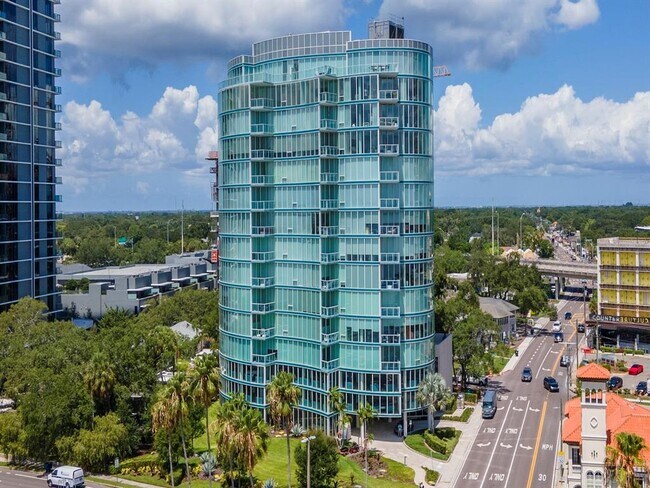 Building Photo - 2900 W Bay to Bay Blvd