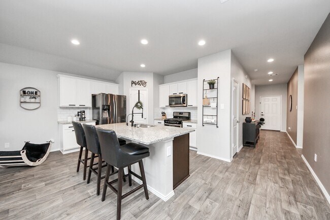 Building Photo - 4315 Nervesa Dr.