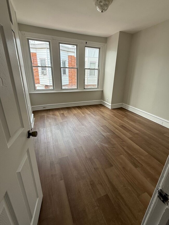 Building Photo - Charming 3-Bedroom 1-Bathroom Home in Port...
